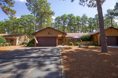 737 Burlwood Dr, Southern Pines, NC 28387