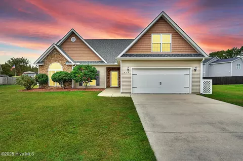 628 Cheltenham Dr, Greenville, NC 27834