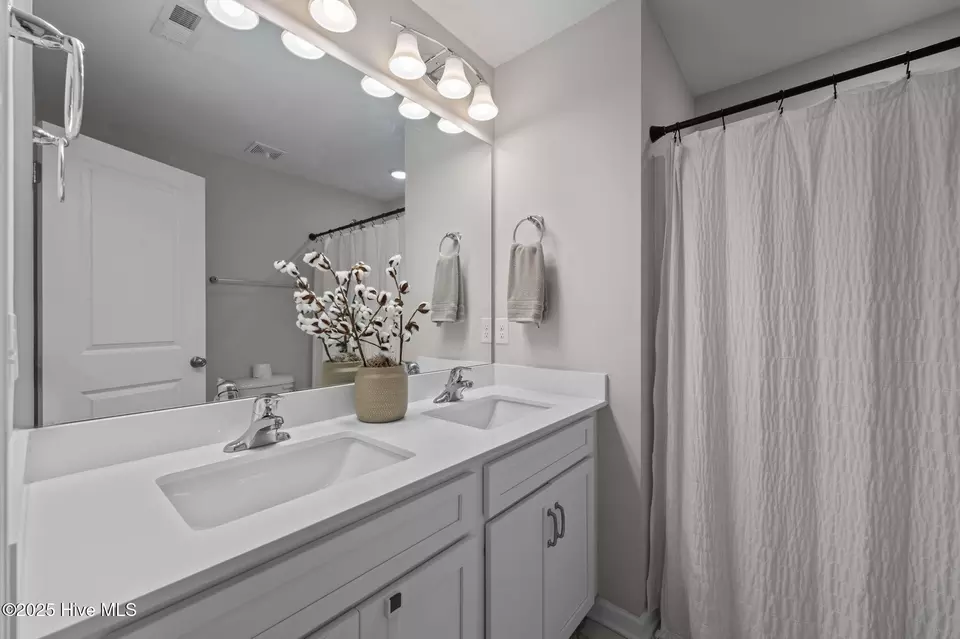 Bath - 120 Persimmon Dr, New Bern, NC 28562 photo 2 of 2