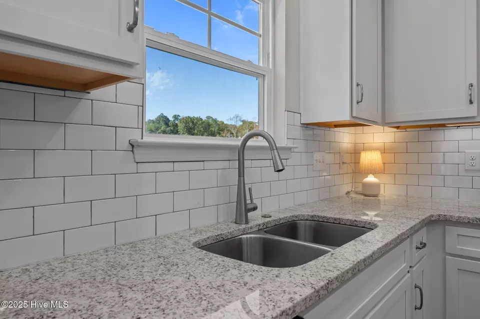 Kitchen - 120 Persimmon Dr, New Bern, NC 28562 photo 3 of 4