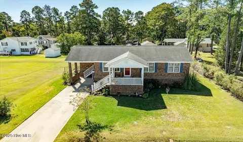 746 Heber St, Belhaven, NC 27810