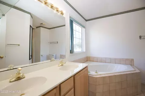 Bath - 1 Georgia Ct, Pinehurst, NC 28374 photo 4 of 5