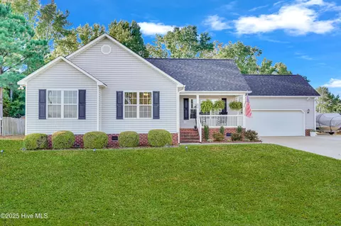 494 Tucker Rd, Grimesland, NC 27837