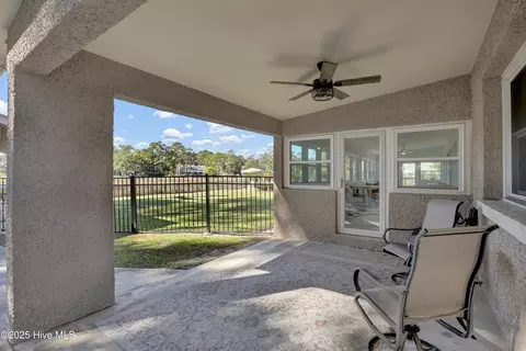 Exterior - 102 Osprey Nest Ln, Hampstead, NC 28443 photo 11 of 14