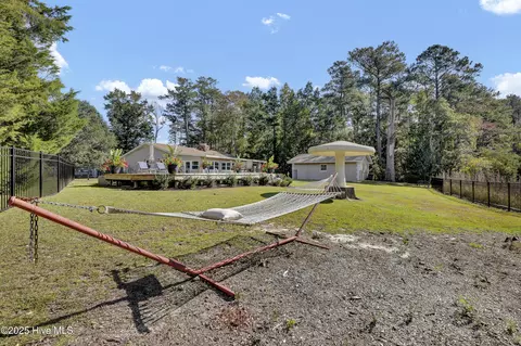 Exterior - 102 Osprey Nest Ln, Hampstead, NC 28443 photo 7 of 14