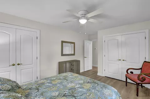 Bedroom - 102 Osprey Nest Ln, Hampstead, NC 28443 photo 5 of 5