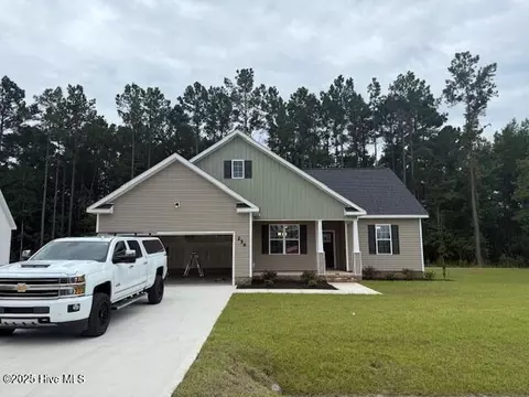815 Hidden Bridge Dr, Jacksonville, NC 28546