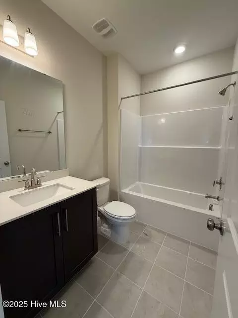Bath - 810 Tupelo Tree Dr, Hubert, NC 28539 photo 1 of 4
