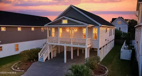 405 Ivy Ln, Carolina Beach, NC 28428