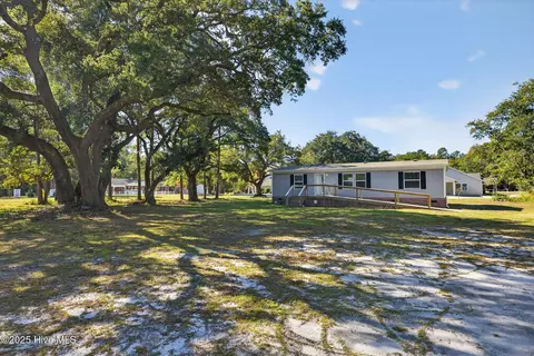 202234 Sloop Point Rd, Hampstead, NC 28443 photo 4