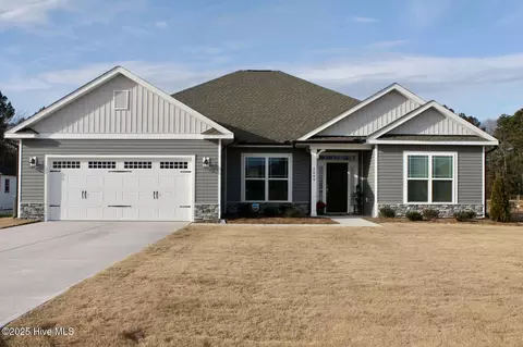 5044 Golden Willow Dr, Battleboro, NC 27809