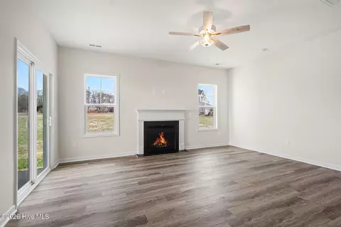 Living - 139 Yardley Dr, Smithfield, NC 27577 photo 1 of 5