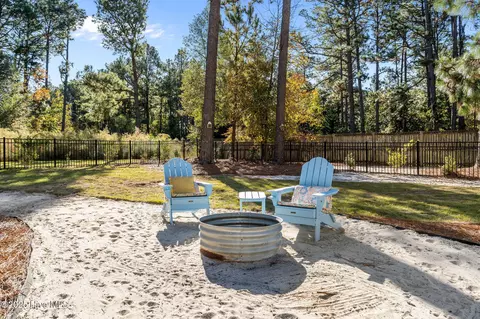 Exterior - 6 Hobkirk Ct, Pinehurst, NC 28374 photo 4 of 10