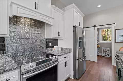 Kitchen - 6 Hobkirk Ct, Pinehurst, NC 28374 photo 2 of 4