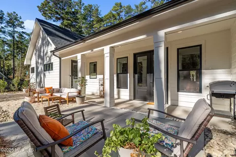 Exterior - 6 Hobkirk Ct, Pinehurst, NC 28374 photo 7 of 10