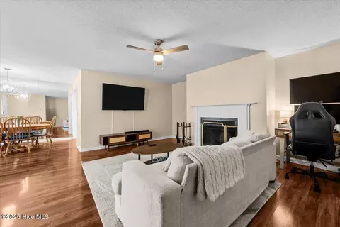 Living - 13 Pinehurst Mnr #E, Pinehurst, NC 28374 photo 3 of 4