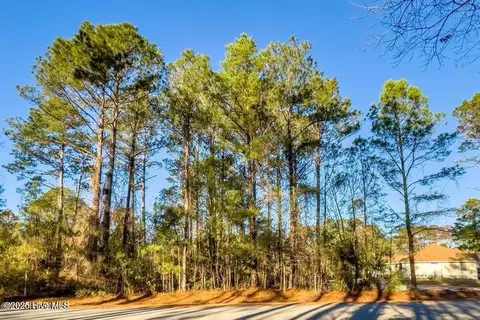 1110 Barkentine Dr, New Bern, NC 28560
