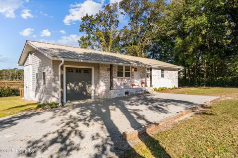 2037 Oxpen Rd SW, Supply, NC 28462