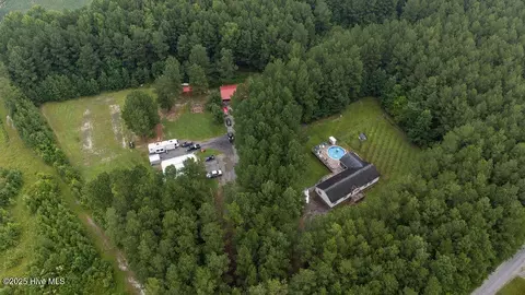 27 Crystal St, Gates, NC 27937