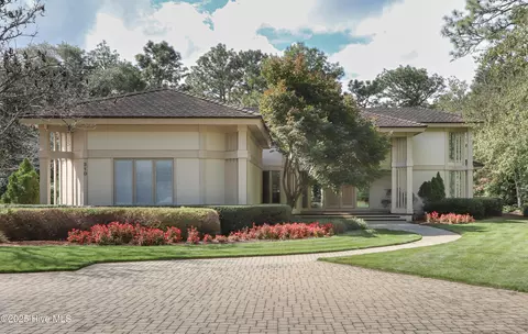 310 Inverrary Rd, Pinehurst, NC 28374