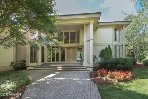 310 Inverrary Rd, Pinehurst, NC 28374