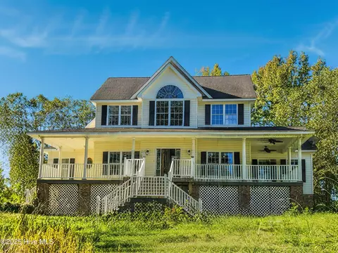 111 Apache Rd, Harrellsville, NC 27942