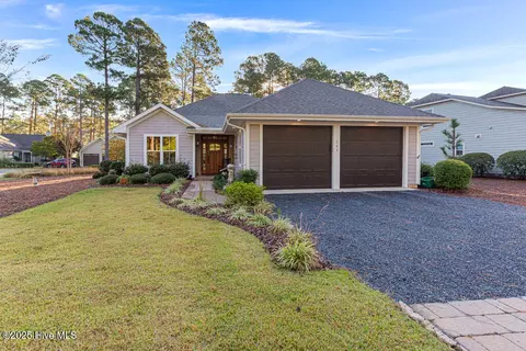 263 Champions Ridge Dr, Southern Pines, NC 28387