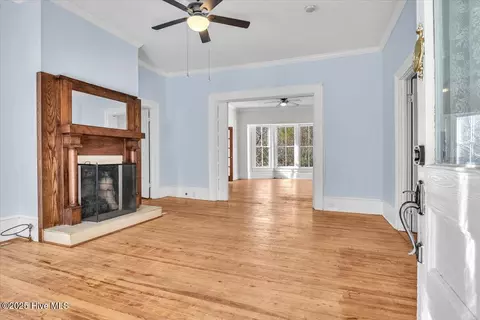 Living - 201 W Main St, Atkinson, NC 28421 photo 2 of 12