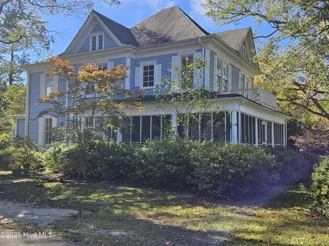 201 W Main St, Atkinson, NC 28421