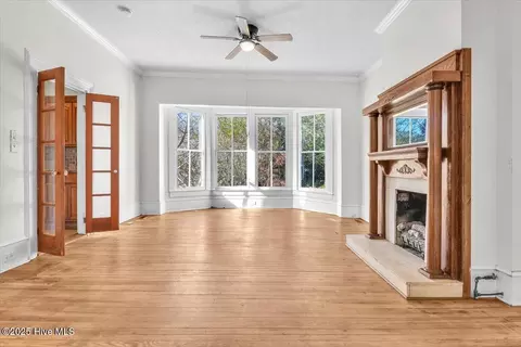 Living - 201 W Main St, Atkinson, NC 28421 photo 6 of 12