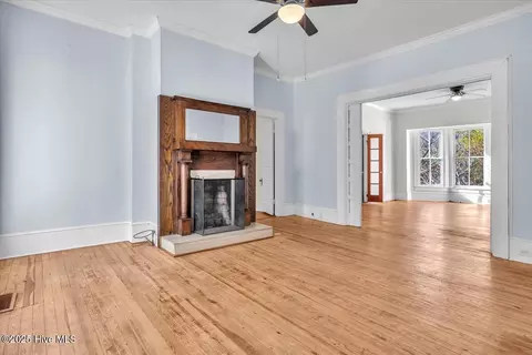 Living - 201 W Main St, Atkinson, NC 28421 photo 3 of 12