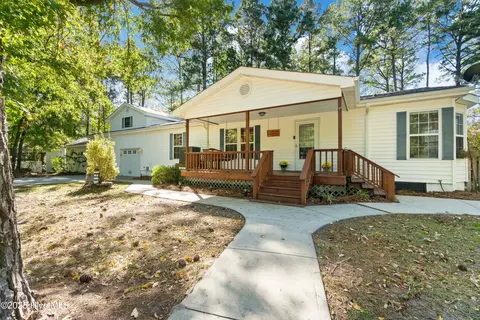 349 Creek Place Rd, Arapahoe, NC 28510