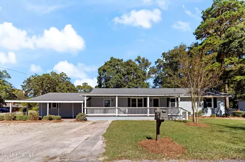 1106 Bullard St, Elizabethtown, NC 28337