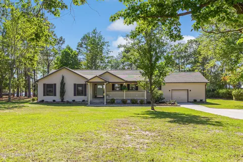 241 Ash Rd, Southport, NC 28461