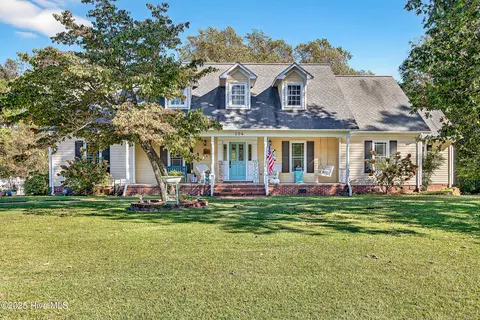 504 Harpers Ln, Jacksonville, NC 28540