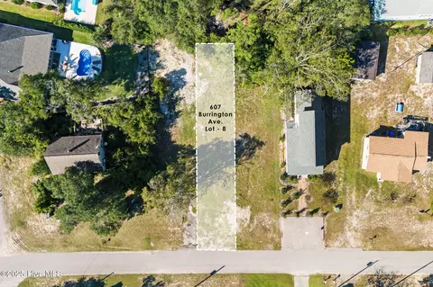 607 Burrington Ave, Southport, NC 28461