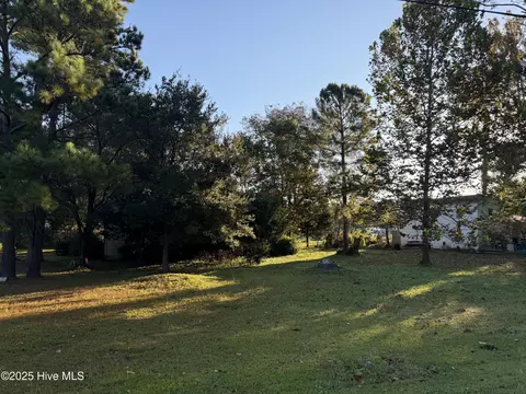430 John Everett Rd, Sneads Ferry, NC 28460