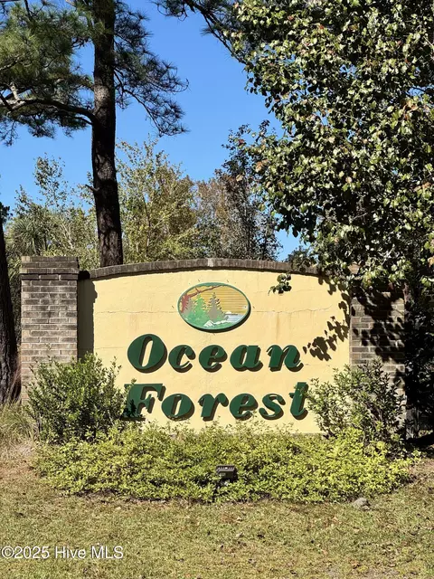 211 Beachwood Dr NW, Calabash, NC 28467