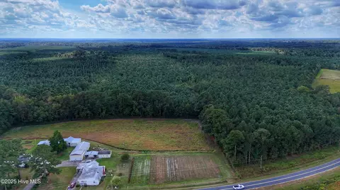 949 E Pleasant Hill Rd, Pink Hill, NC 28572