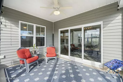 Exterior - 116 E Barred Owl Dr, Hampstead, NC 28443 photo 6 of 14
