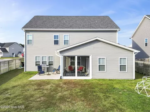 Exterior - 116 E Barred Owl Dr, Hampstead, NC 28443 photo 8 of 14
