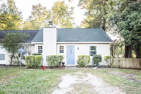 233 Cedar Ridge Ln, Havelock, NC 28532