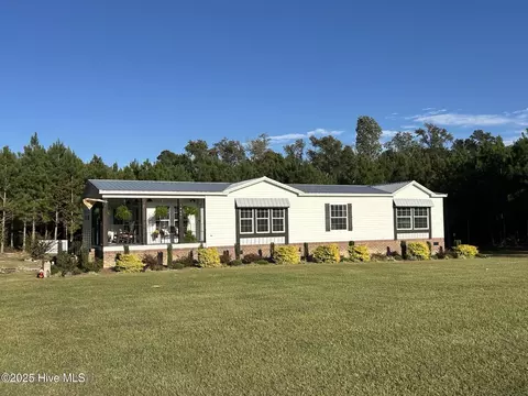 Exterior - 14481 Airbase Rd, Maxton, NC 28364 photo 3 of 5