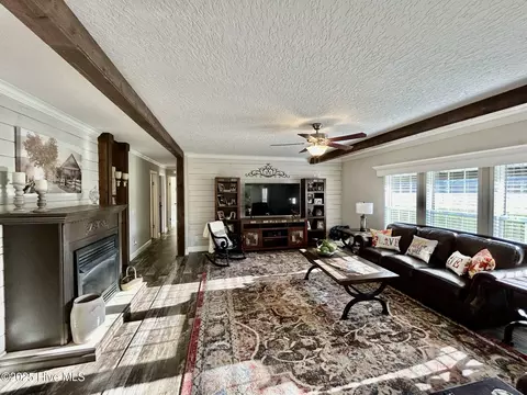 Living - 14481 Airbase Rd, Maxton, NC 28364 photo 1 of 2
