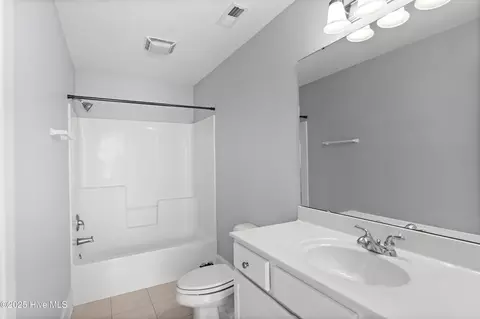 Bath - 100 Lindy Ct, Hampstead, NC 28443 photo 5 of 5