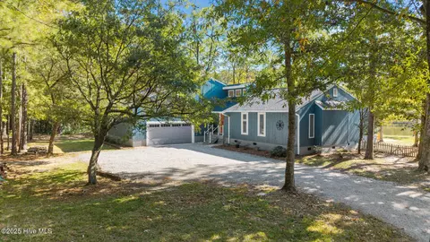 1144 Orchard Creek Rd, Oriental, NC 28571