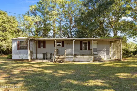 1527 Hibbs Rd, Newport, NC 28570