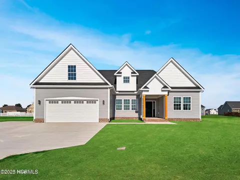 103 Yawl St, Elizabeth City, NC 27909