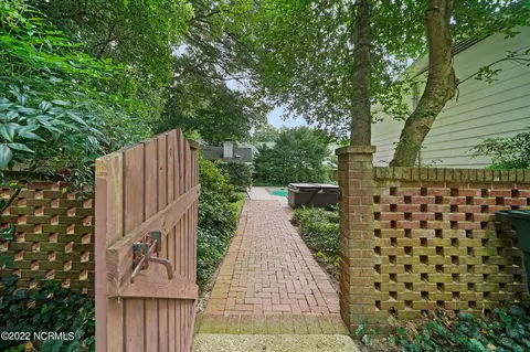 Exterior - 50 Mccaskill Rd W, Pinehurst, NC 28374 photo 6 of 11