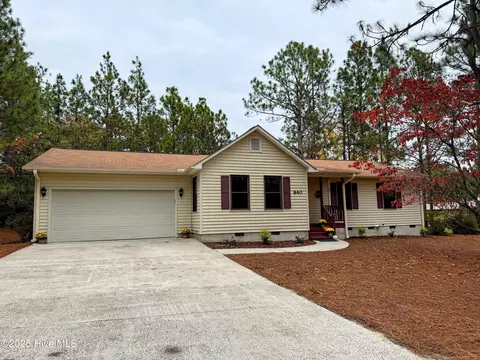640 E Philadelphia Ave, Pinebluff, NC 28373